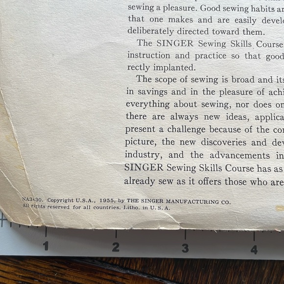 Vintage Singer Sewing Skills Reference Book (booklet copyright 1955) - Picture 4 of 14